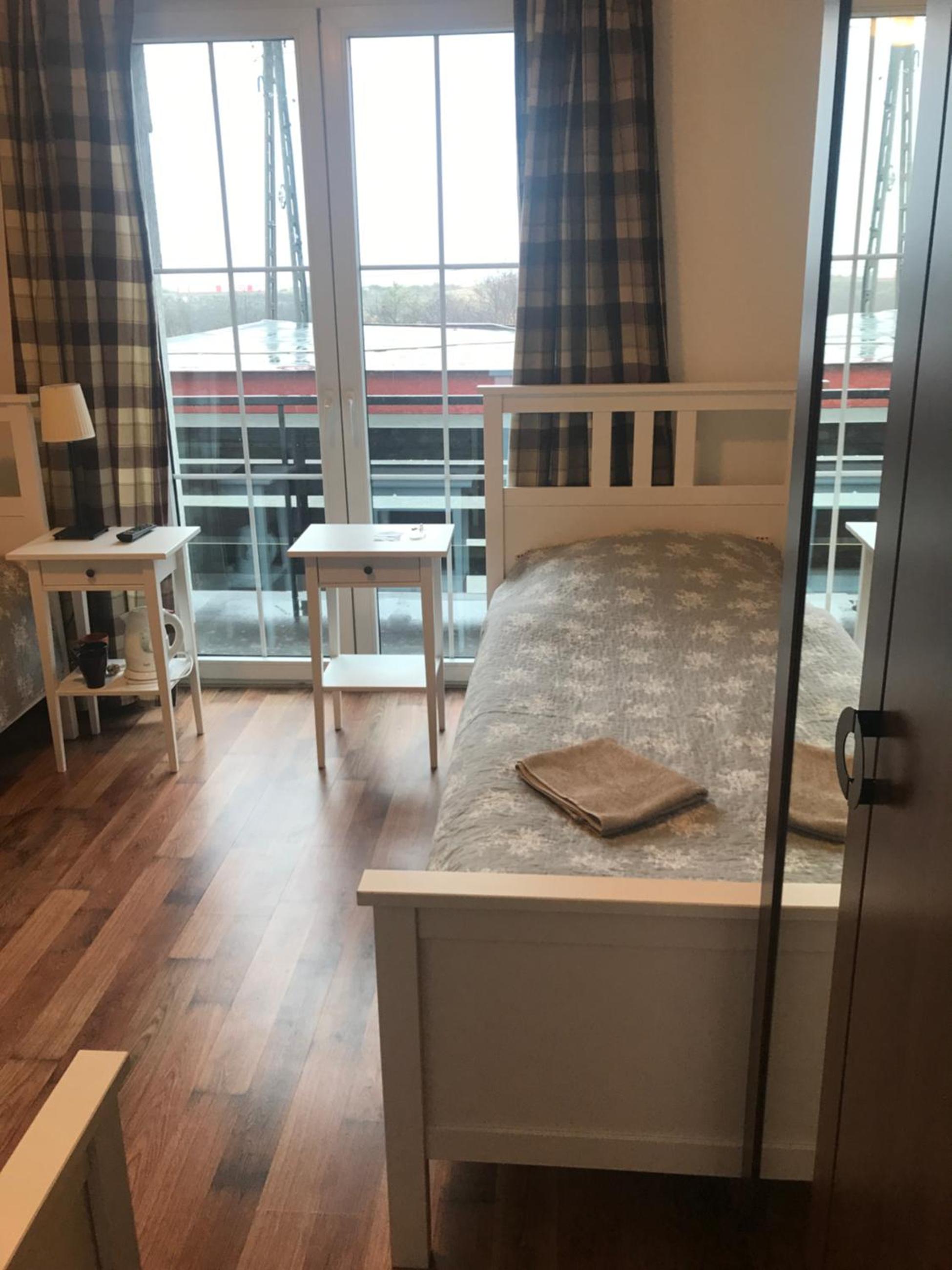 Triple Room at Route 7 Rooms