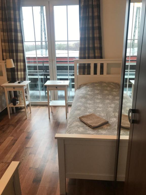 Triple Room at Route 7 Rooms